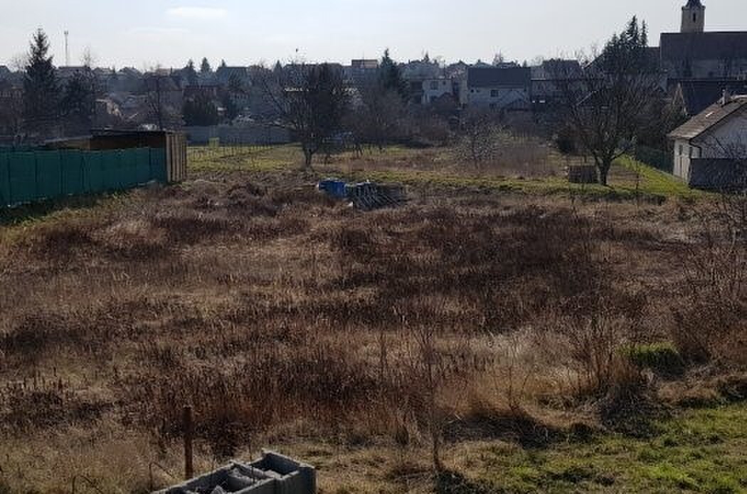 Na predaj Stavebený pozemok v centre obce Budmerice — foto 2