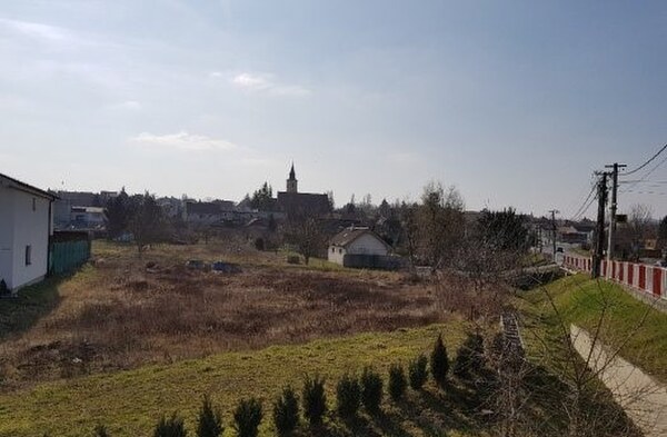 Na predaj Stavebený pozemok v centre obce Budmerice