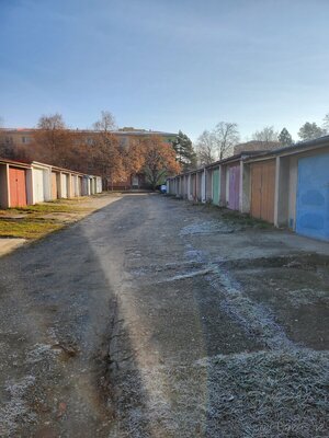 Na predaj garáž v Modre pri rybníku 20m2 — foto 1