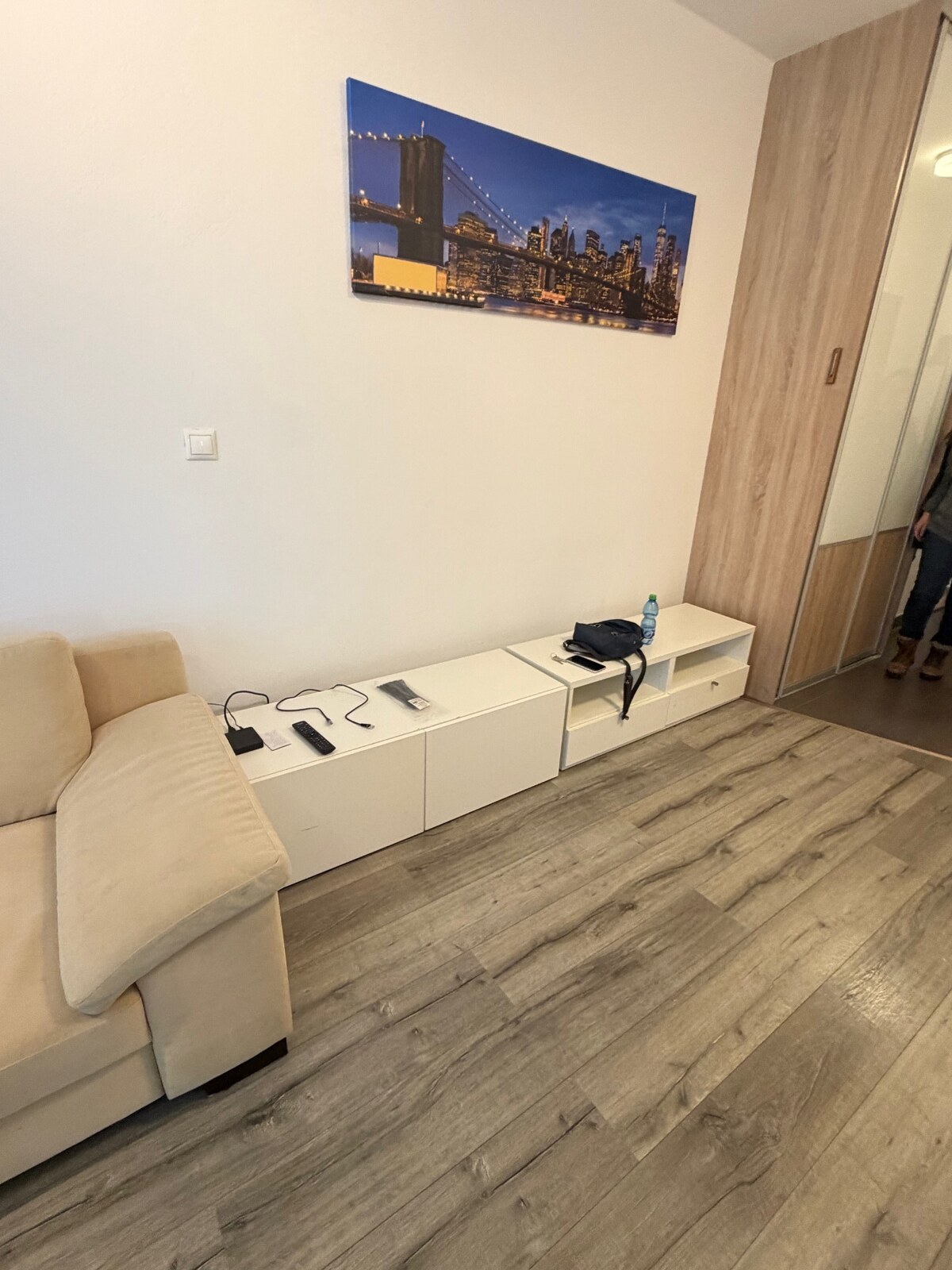 Na Prenájom útulný 1 izbový byt v Slovenskom Grobe 550,- Eur — foto 4