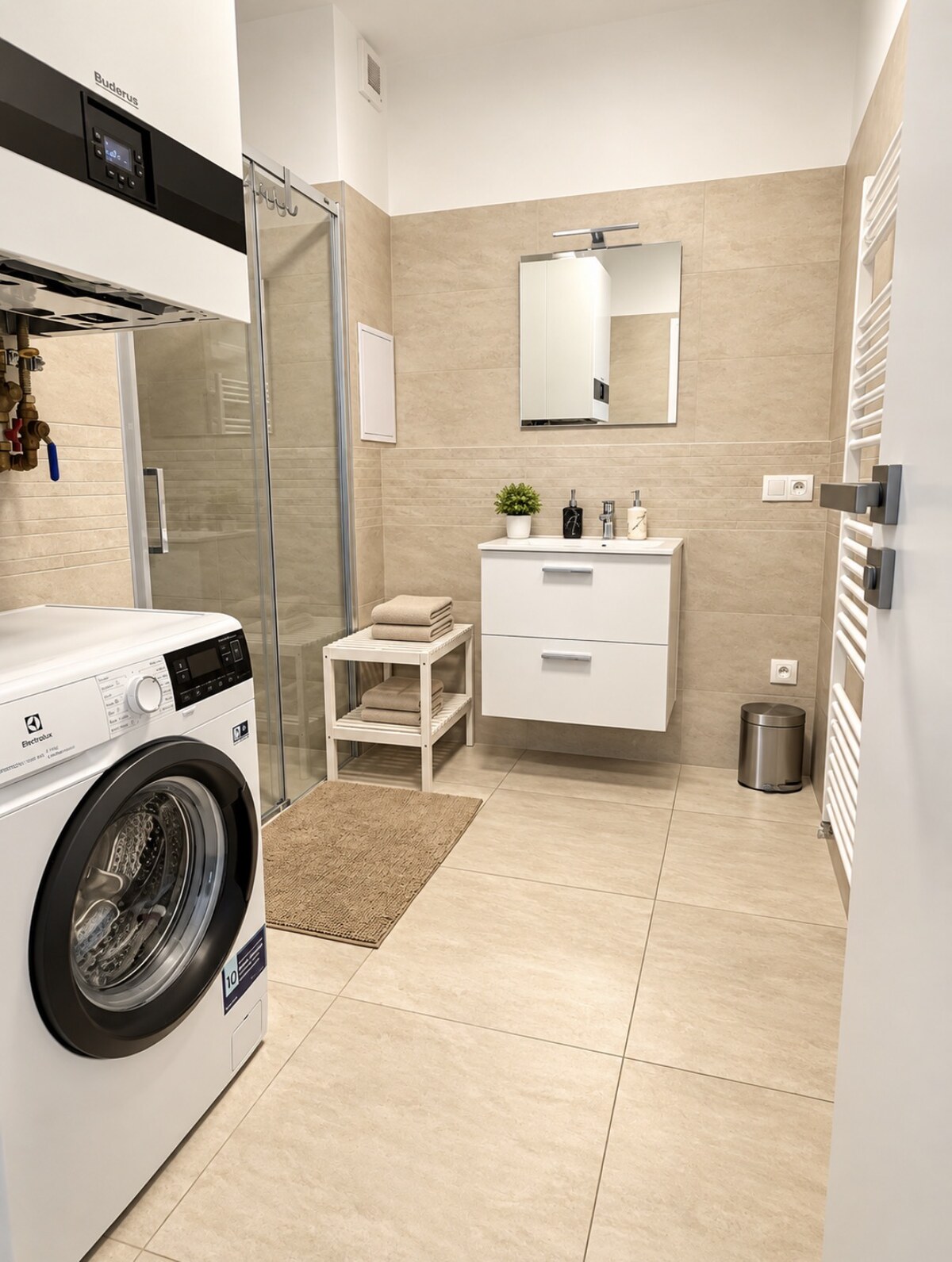 Moderný nový 2 izbový byt Dona Sandtnera s parkingom 690,- Eur — foto 8
