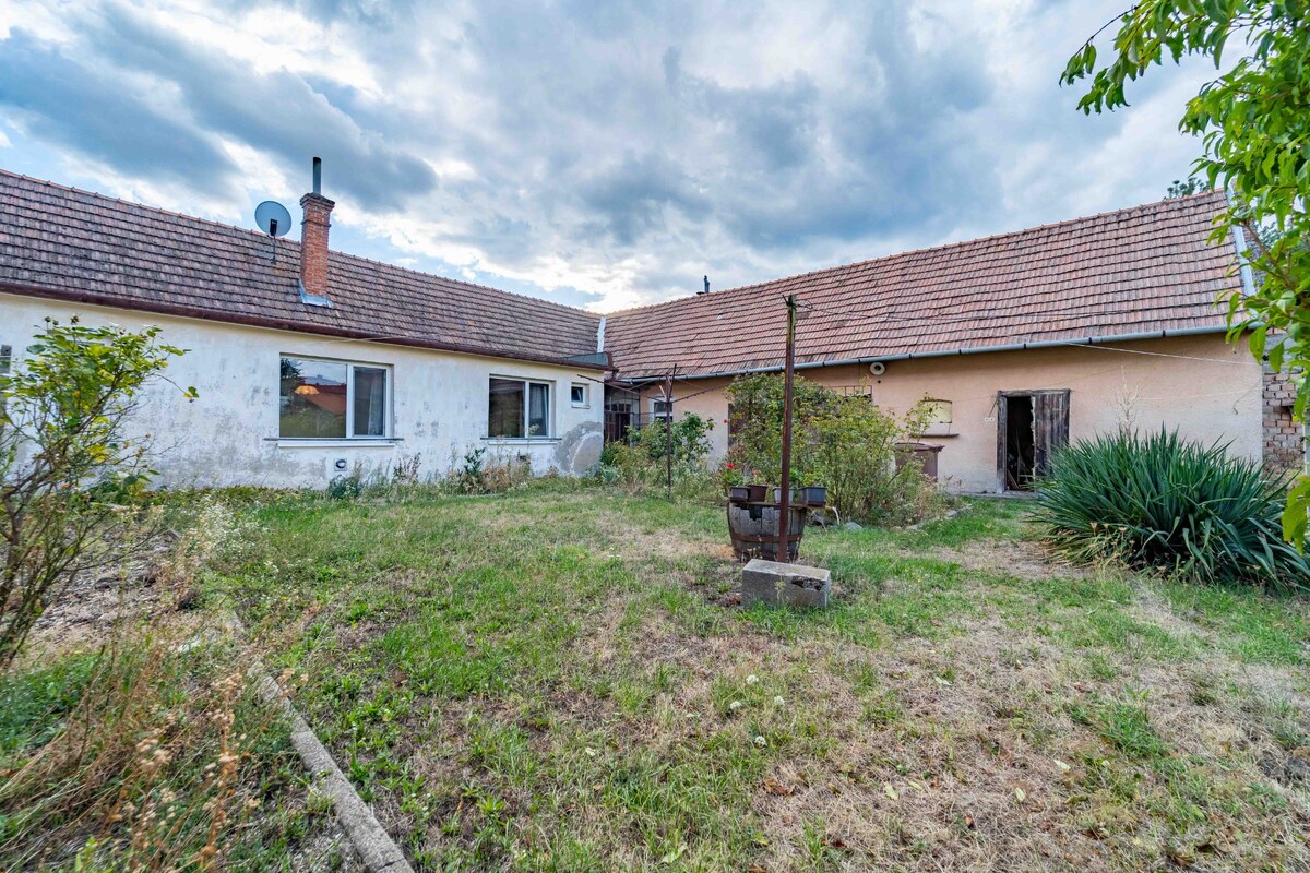 PREDAJ 4IZB. RD S PRIESTRANNÝM POZEMKOM  V MODRE KRÁĹOVEJ — foto 2