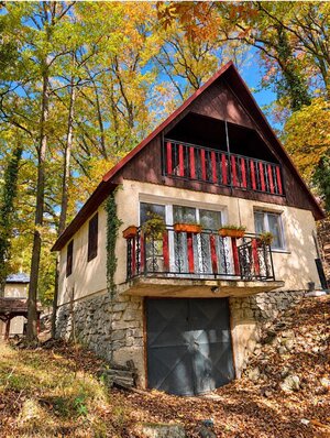 Na predaj chata v Krásnom prostredí Kučišdorfska dolina Pezinok!! — foto 1