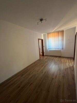 RODINNÝ DOM S KRBOM A TERASOU — foto 8