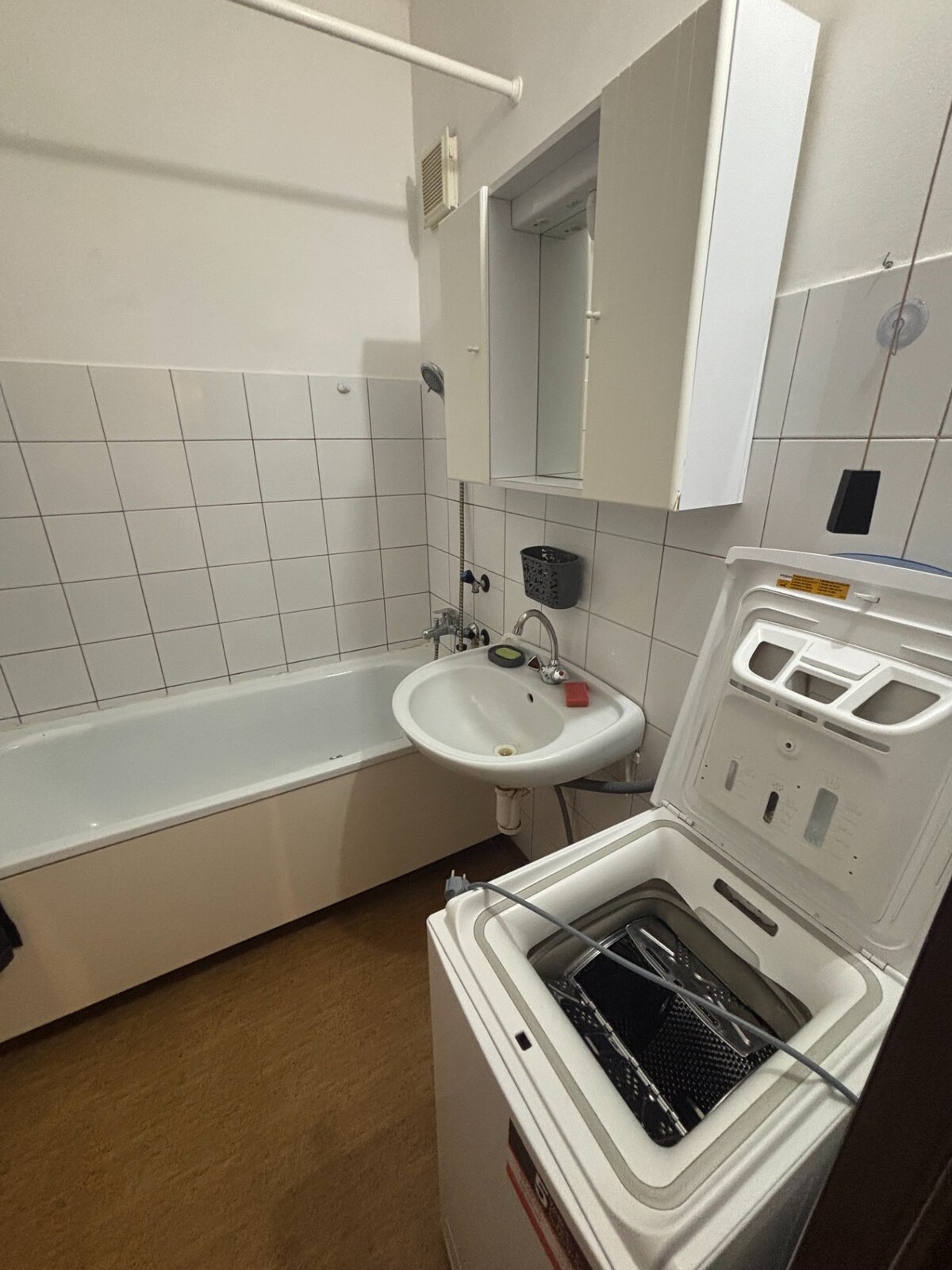 PRIESTRANNÝ 1 IZBOVÝ BYT S LODŽIOU - SEVER — foto 8