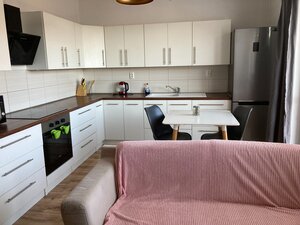 KOMPLETNE ZARIADENÝ 1-IZBOVÝ BYT S TERASOU A PARKOVANÍM | SLOVENSKÝ GR — foto 2
