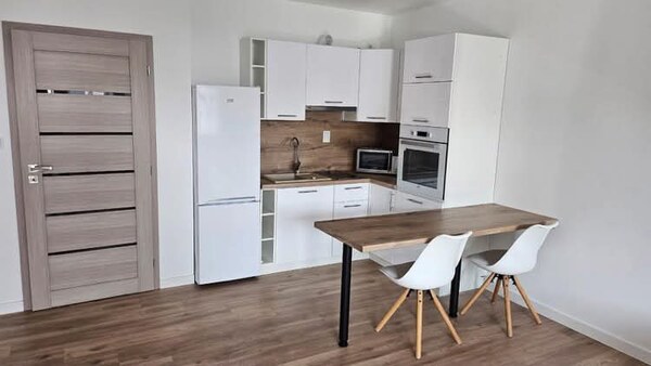 Na prenájom pekný 1 izbový zariadený byt PK 550,- Eur