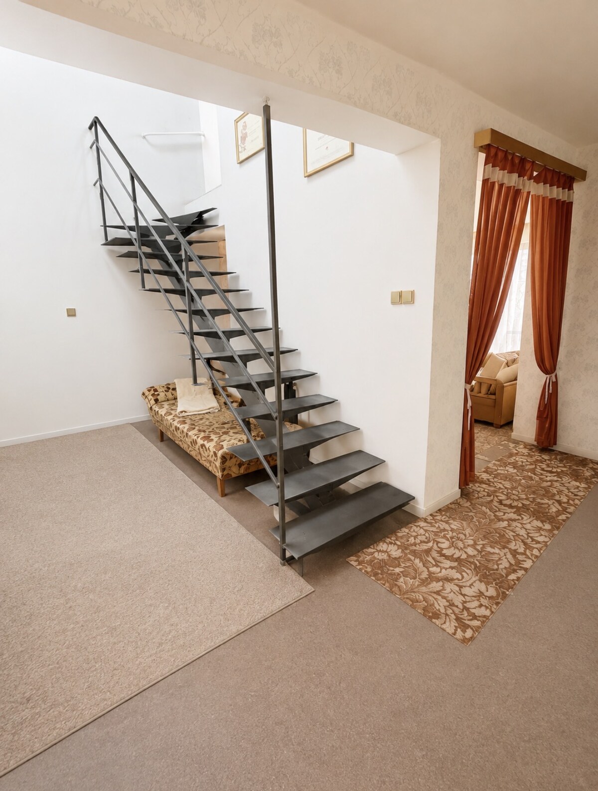 Priestranný 5izbový RD v Dolných Orešanoch 733m2 — foto 8