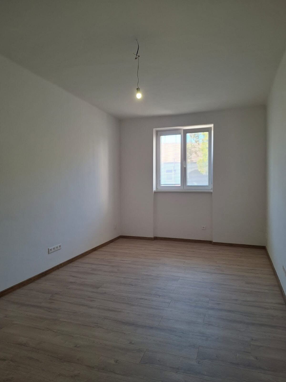 TEHLOVÝ 2 IZBOVÝ BYT PRIAMO V CENTRE — foto 5