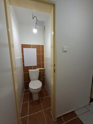TEHLOVÝ 2 IZBOVÝ BYT PRIAMO V CENTRE — foto 11