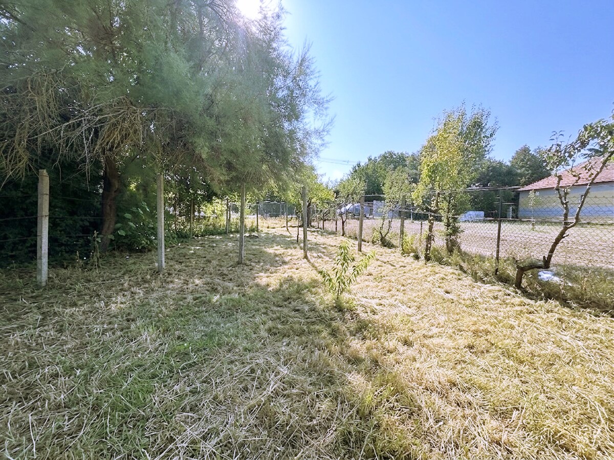 Rodinná 6 izbová vila s pozemkom 1659 m2 v obci Tajná (okres Nitra) — foto 17