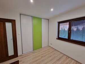 Útulný 4-izbový dom na prenájom v Čifároch, blízko Nitry — foto 11
