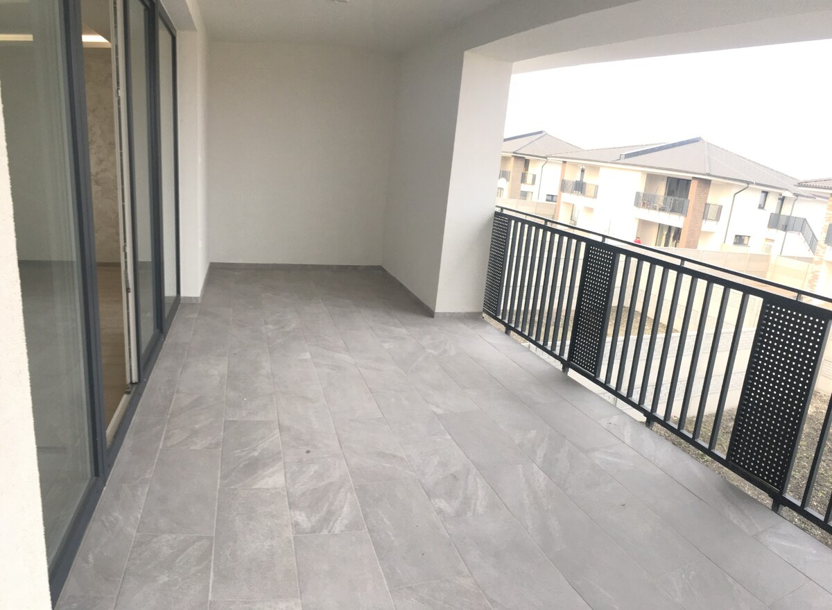 3 izbový byt na POSCHODÍ v obci Tomášikovo + 2x parkovanie — foto 4