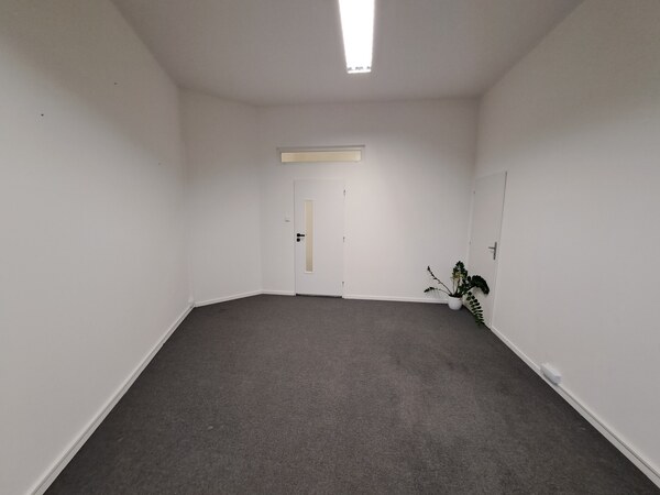 Prenajmeme kanceláriu o výmere 23,61 m2, Levická ul.,Vráble
