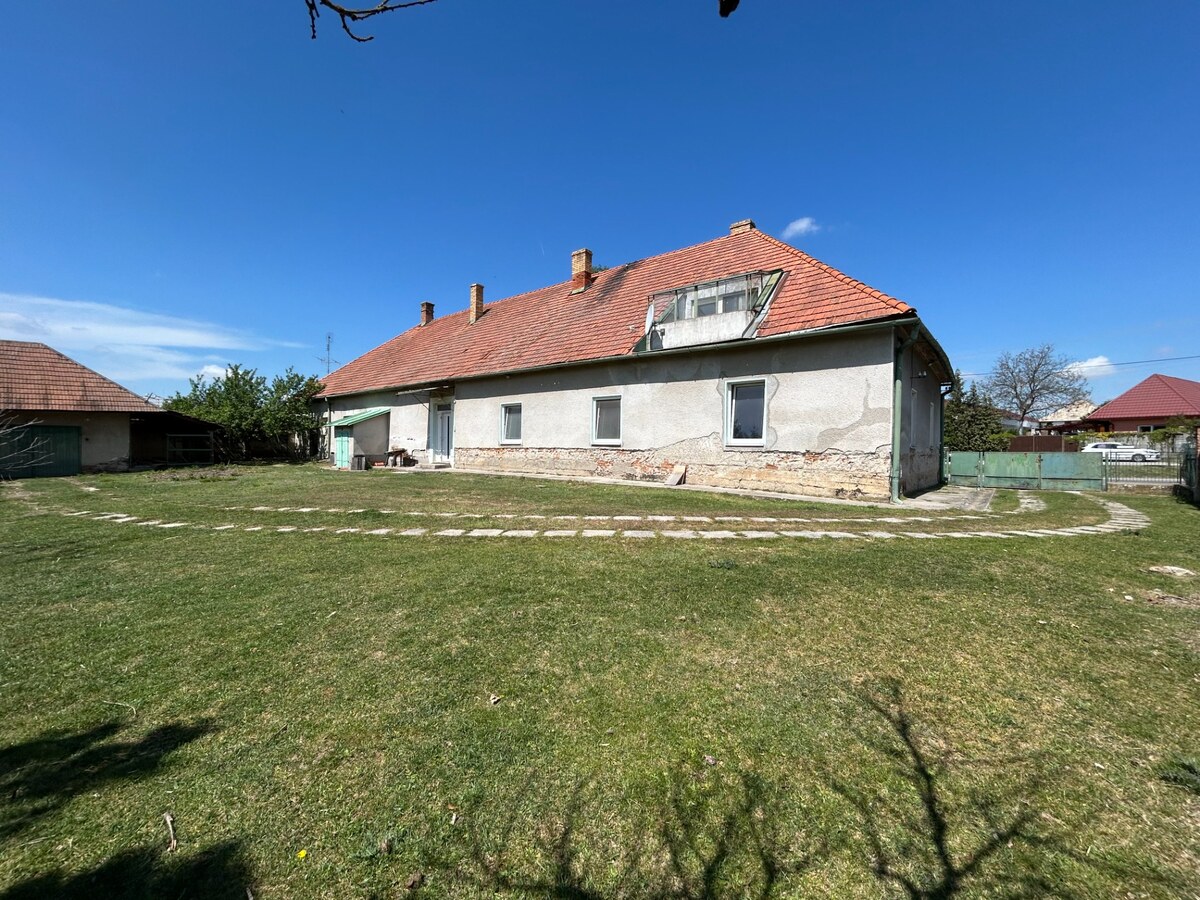 Parcela C s rozlohou 6345m2 s IS v centre obci Čifáre (NR) UPI 8/2026 — foto 4