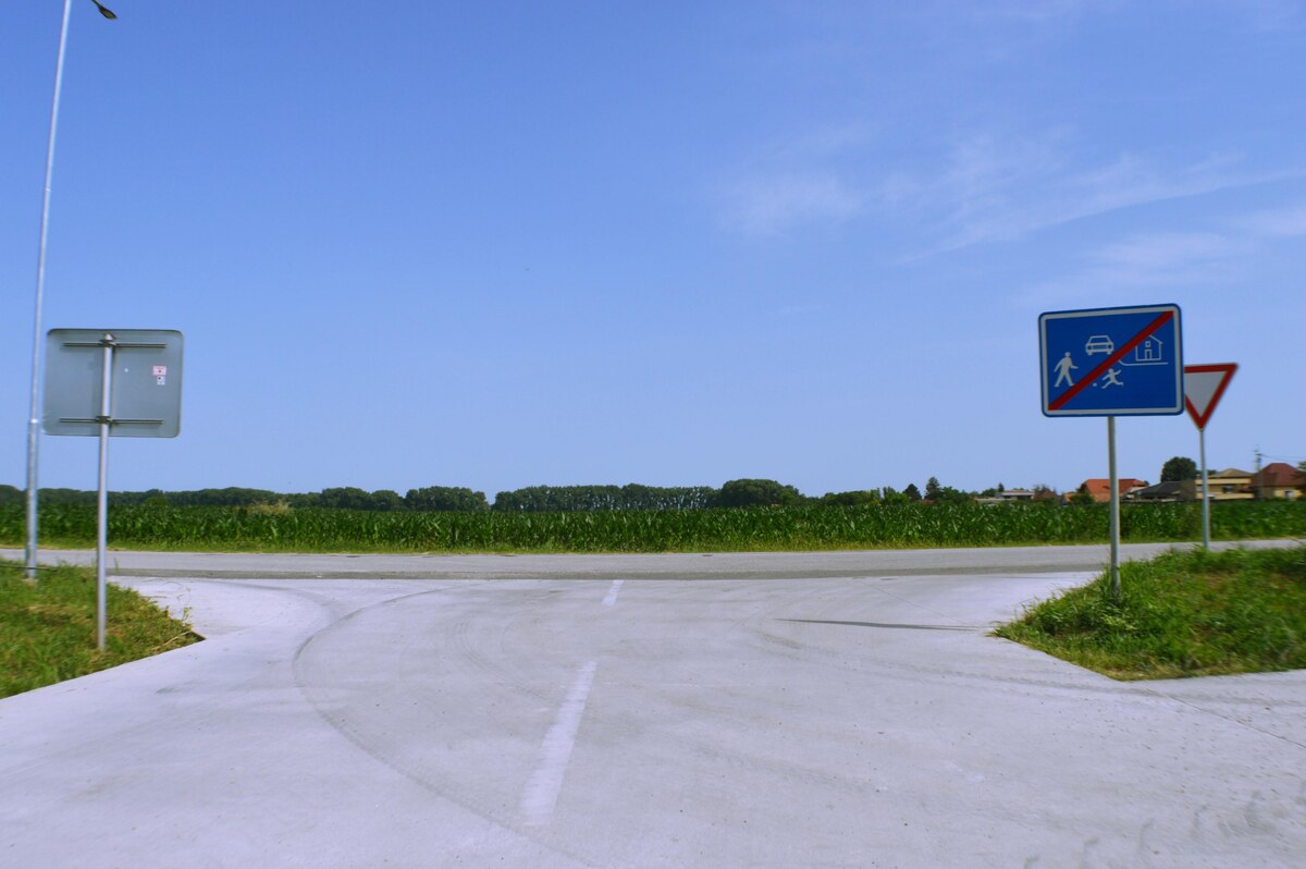 Stavebný pozemok + prípojky, 600m2 (20x30 m), Kráľov Brod (GA) — foto 4