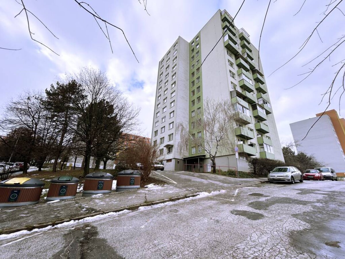 4-izbový byt 97 m2, 2. poschodie, Partizánska Nitra - výhľad na Zobor — foto 18