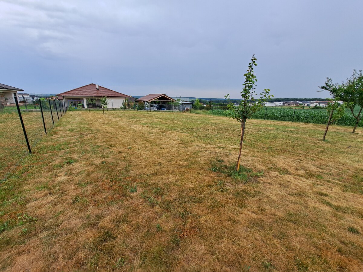 Predáme investičný pozemok, 633 m2, Nitra - Párovské Háje