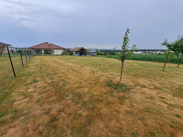 Predáme investičný pozemok, 633 m2, Nitra - Párovské Háje