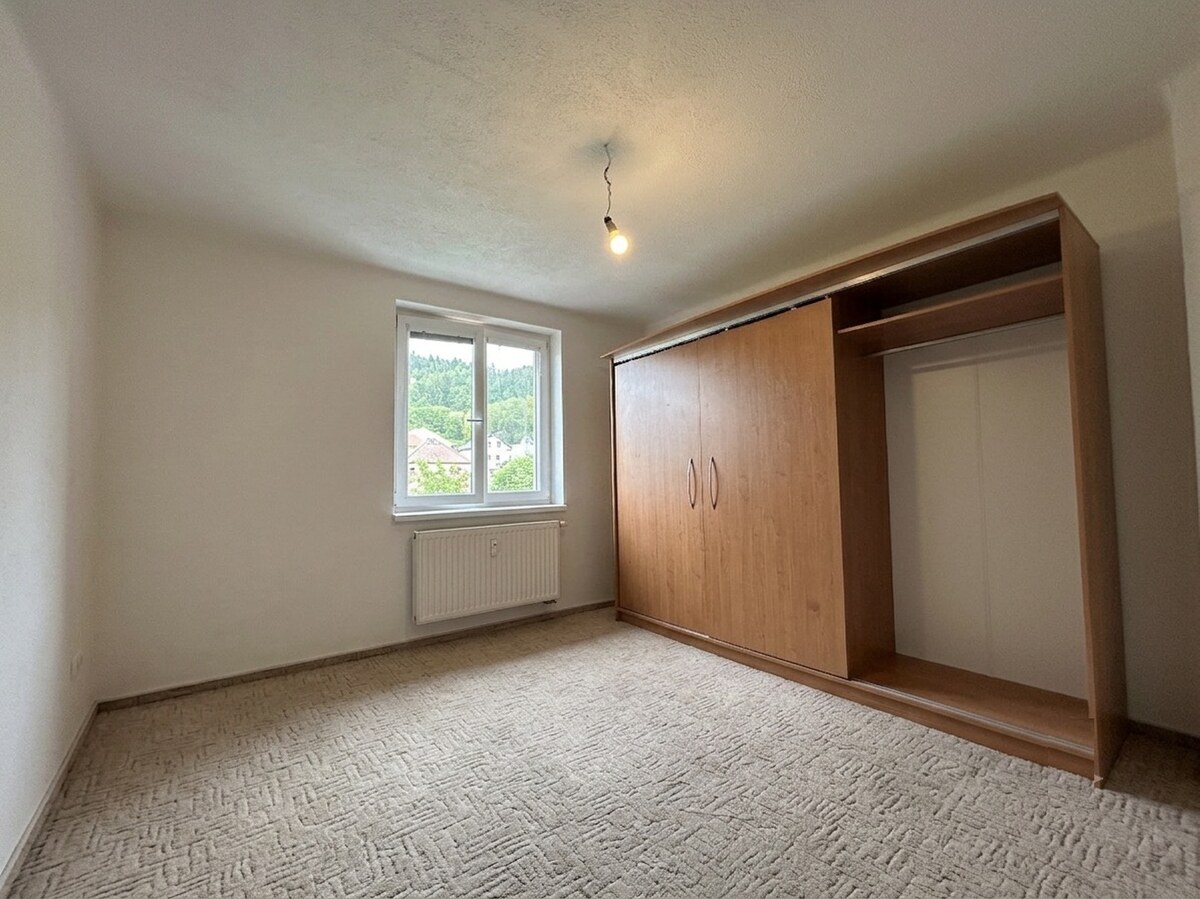 7 izbový rodinný dom s pozemkom 891 m2 v obci Brusno (22km od BB) — foto 15
