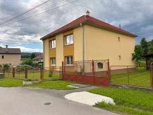 7 izbový rodinný dom s pozemkom 891 m2 v obci Brusno (22km od BB) — foto 2