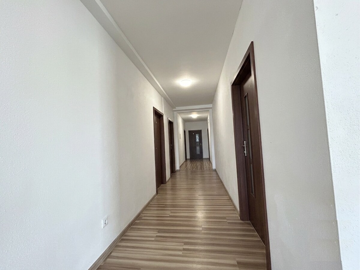Komerčné objekty / priemyselný areál v meste Vráble (okres Nitra) — foto 4