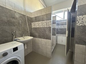 Komerčné objekty / priemyselný areál v meste Vráble (okres Nitra) — foto 18