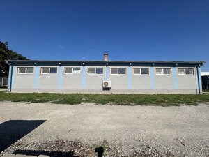 Komerčné objekty / priemyselný areál v meste Vráble (okres Nitra) — foto 19
