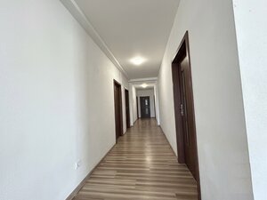 Komerčné objekty / priemyselný areál v meste Vráble (okres Nitra) — foto 4