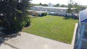 Komerčné objekty / priemyselný areál v meste Vráble (okres Nitra) — foto 7