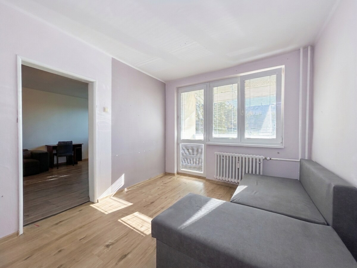 2 izbový byt s balkónom v blízkosti centra Želiezovce - Fučíkova — foto 14