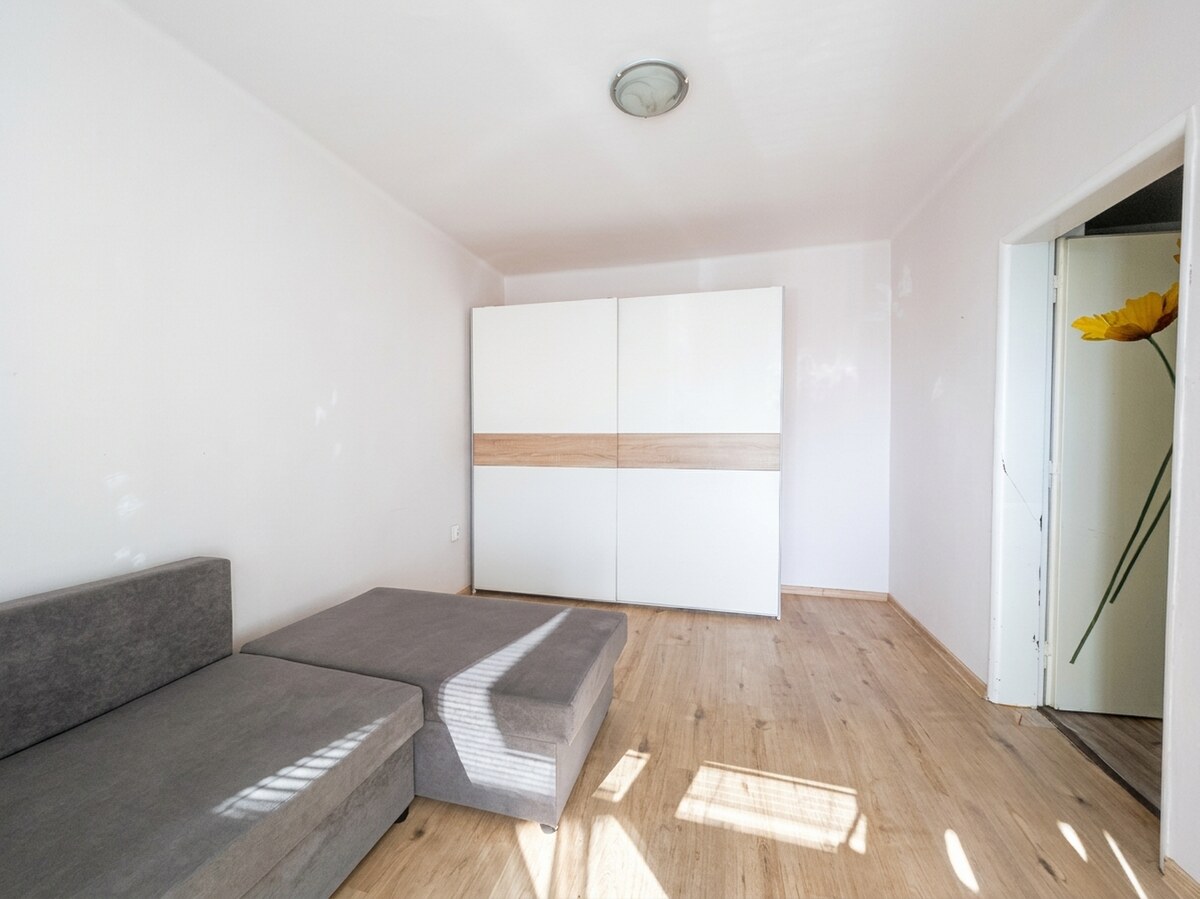 2 izbový byt s balkónom v blízkosti centra Želiezovce - Fučíkova — foto 15