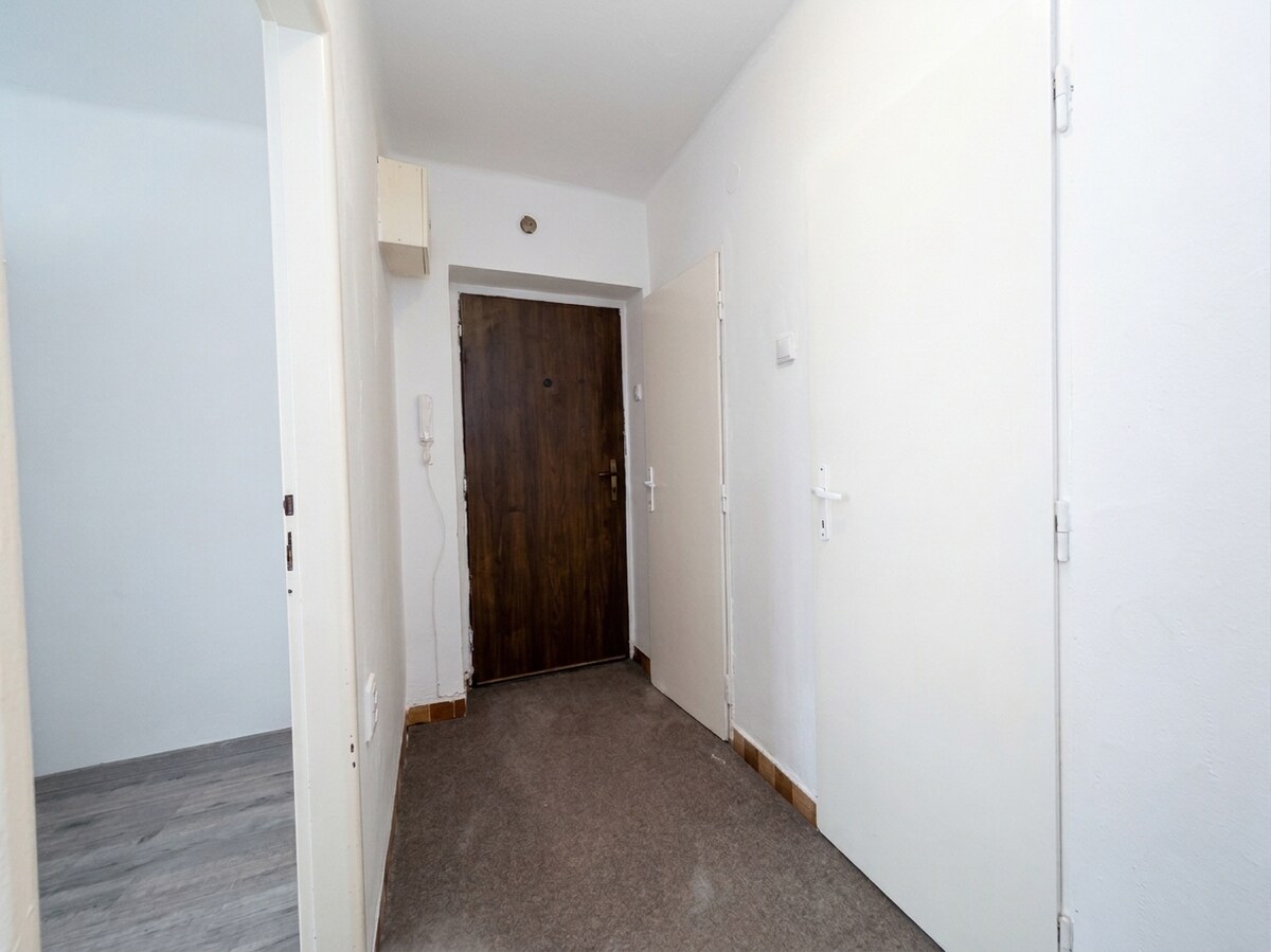 2 izbový byt s balkónom v blízkosti centra Želiezovce - Fučíkova — foto 4