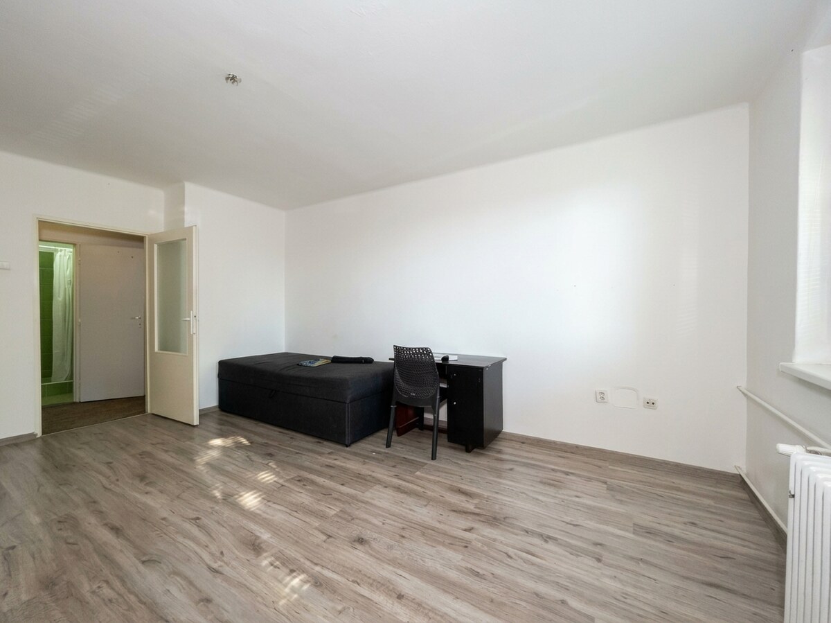 2 izbový byt s balkónom v blízkosti centra Želiezovce - Fučíkova — foto 6