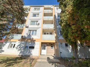 2 izbový byt s balkónom v blízkosti centra Želiezovce - Fučíkova — foto 17