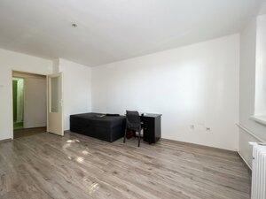 2 izbový byt s balkónom v blízkosti centra Želiezovce - Fučíkova — foto 6