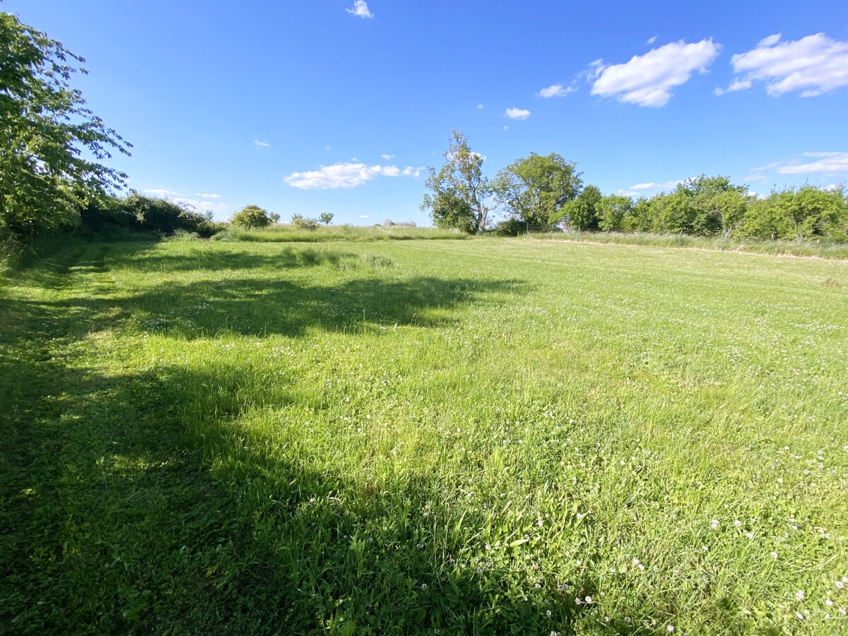 4 izbový bungalov na samote s pozemkom 3532 m2.Kolíňany Baratske majer — foto 17