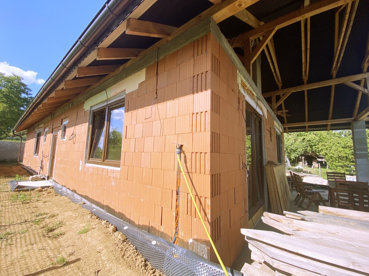 4 izbový bungalov na samote s pozemkom 3532 m2.Kolíňany Baratske majer — foto 6