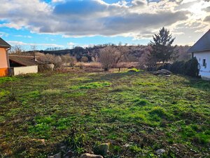 Predáme stavebný pozemok o výmere 1000 m2 v obci Čifáre, okr. Nitra — foto 1