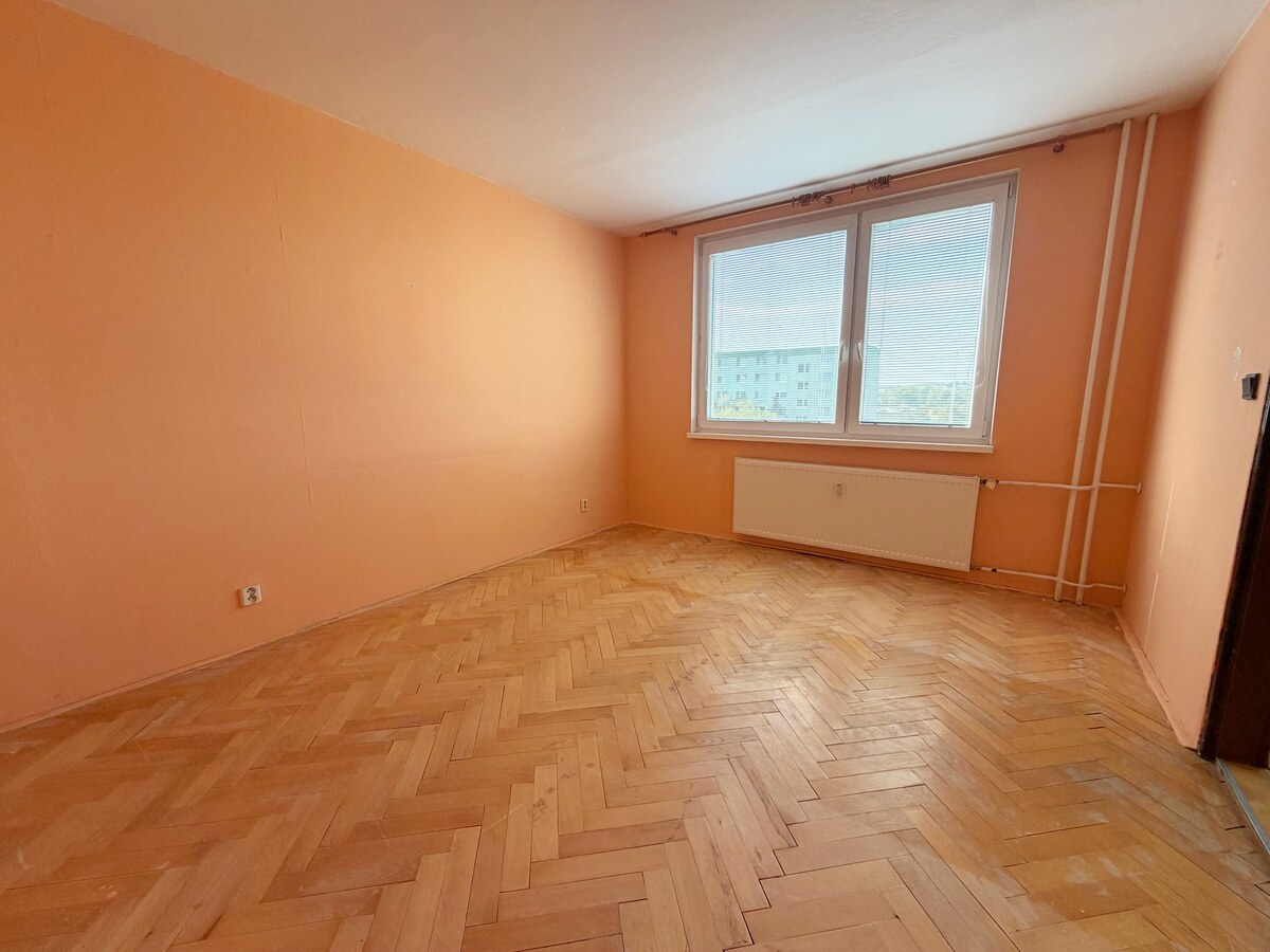 Na predaj 3-izbový byt vhodný na rekonštrukciu, Lúky, Vráble, 75m2 — foto 6