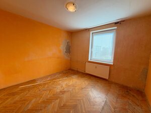 Na predaj 3-izbový byt vhodný na rekonštrukciu, Lúky, Vráble, 75m2 — foto 7