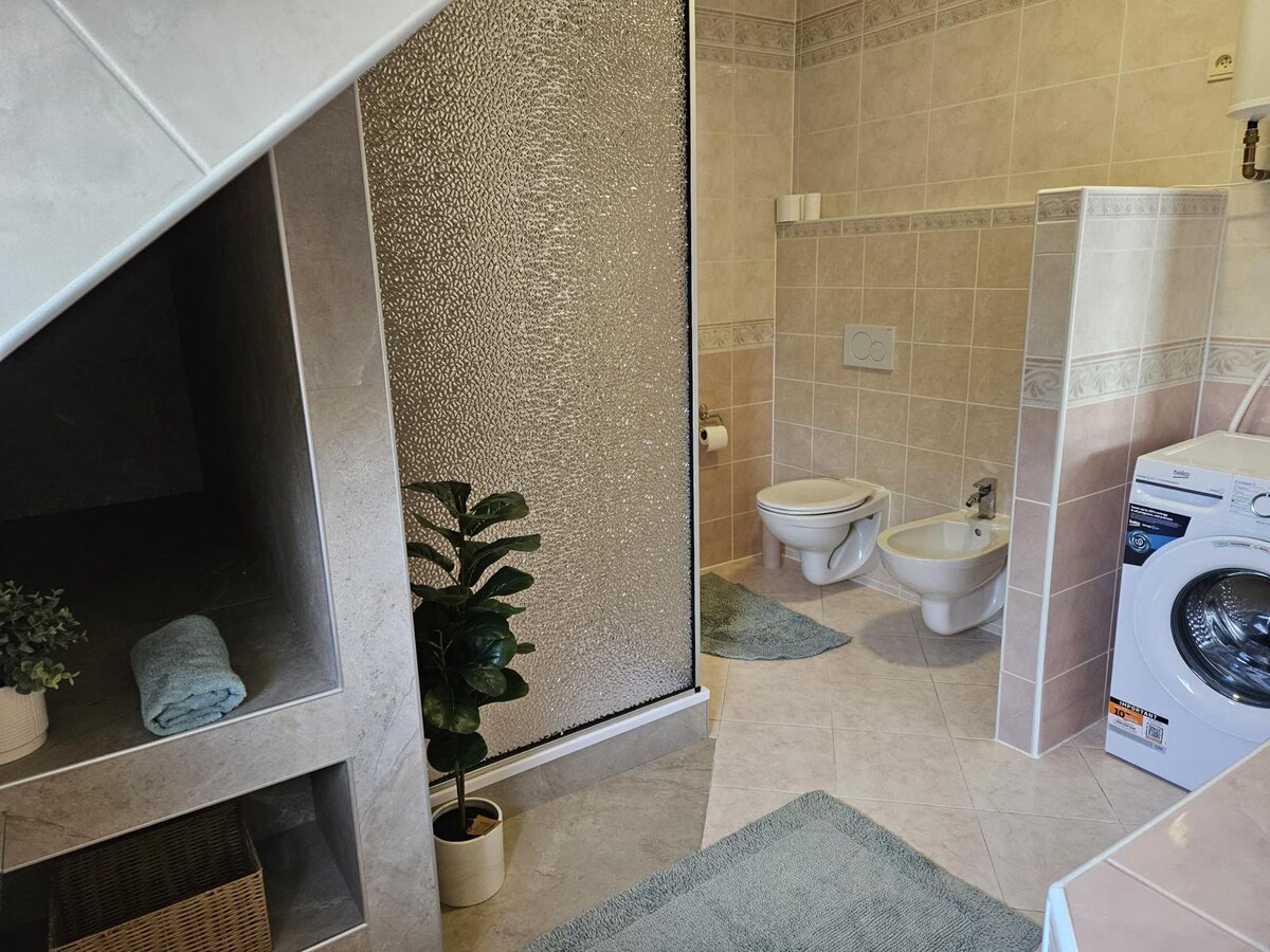 Prenájom  veľký 2 izbový byt s terasou a vlastným parkovaním - Nitra — foto 7