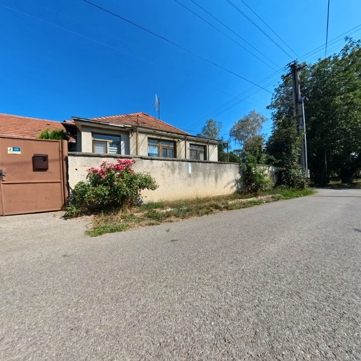 Na predaj dvojdom s pozemkom 954 m2 v Tesárských Mlyňanoch — foto 2