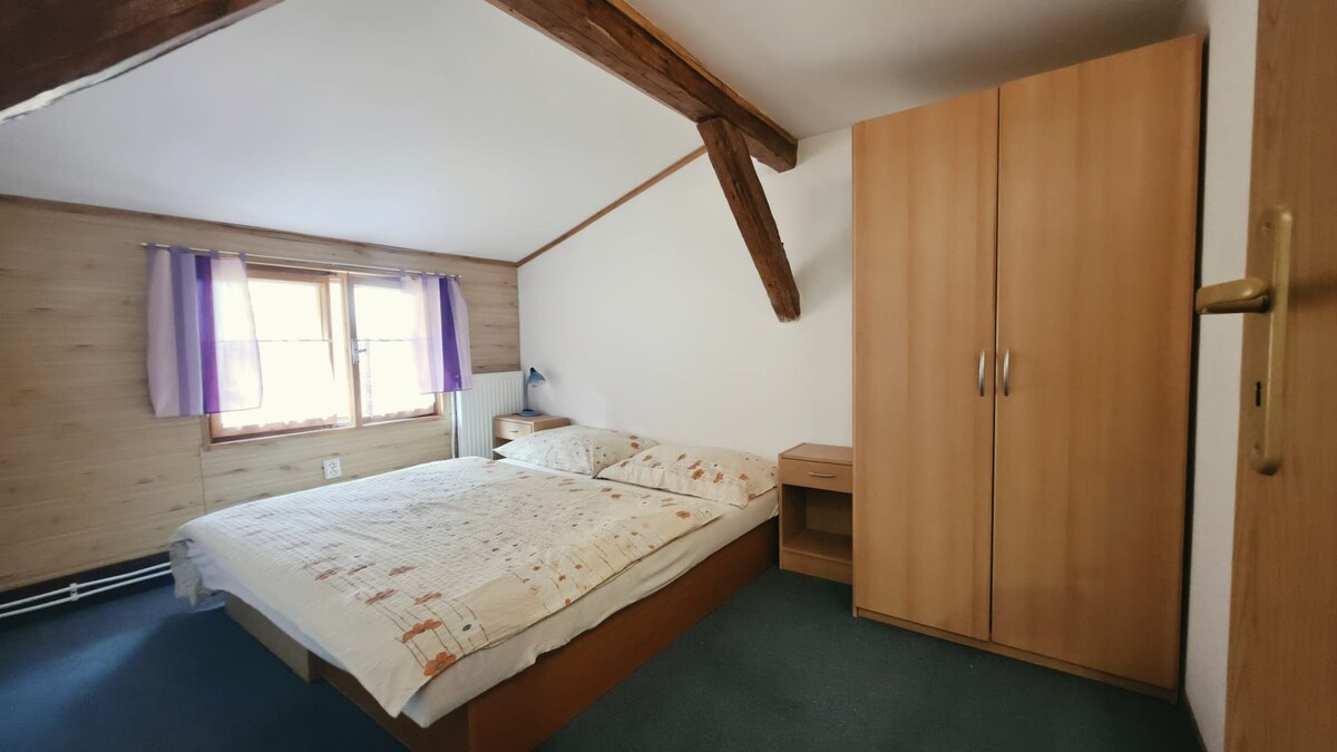 Na predaj zabehnutý Apartmánový dom v Podhájskej s parkovaním — foto 12