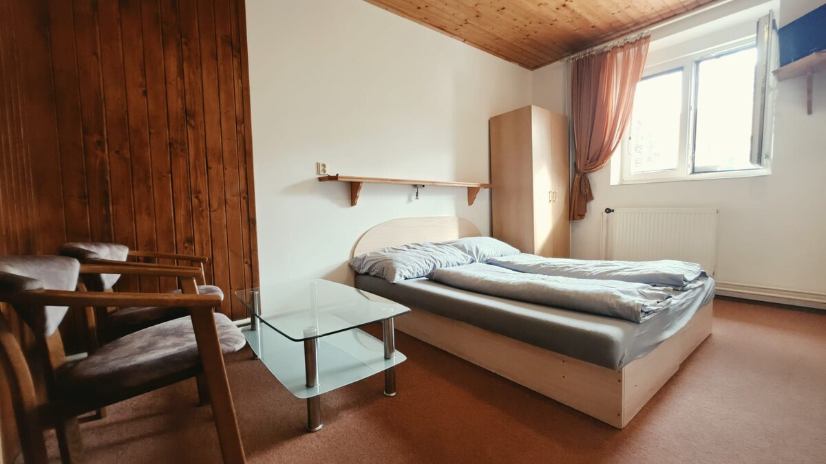 Na predaj zabehnutý Apartmánový dom v Podhájskej s parkovaním — foto 14
