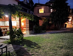 Na predaj zabehnutý Apartmánový dom v Podhájskej s parkovaním — foto 1
