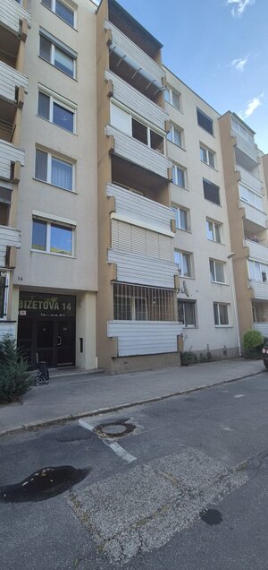Na prenájom zariadený 3 izbový byt v Nitre — foto 8