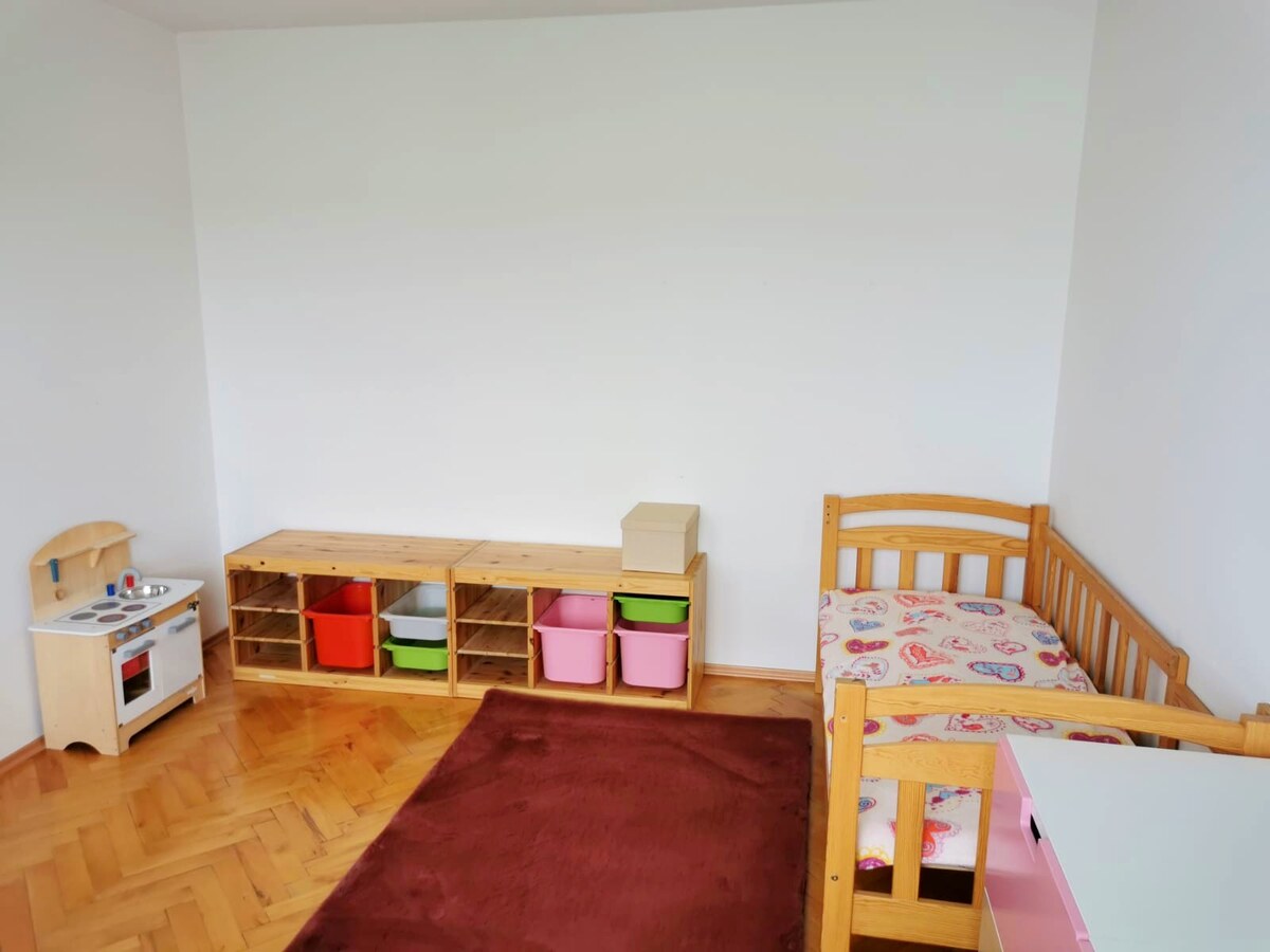 Ponúkam na predaj 3-izbový byt vo výbornej lokalite, Lúky, Vráble, 76m — foto 8