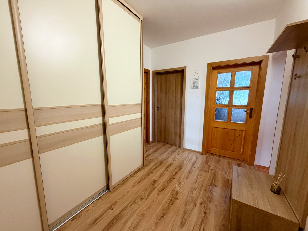 Ponúkam na predaj 4-izbový byt vo výbornej lokalite, Lúky, Vráble, 84m — foto 12