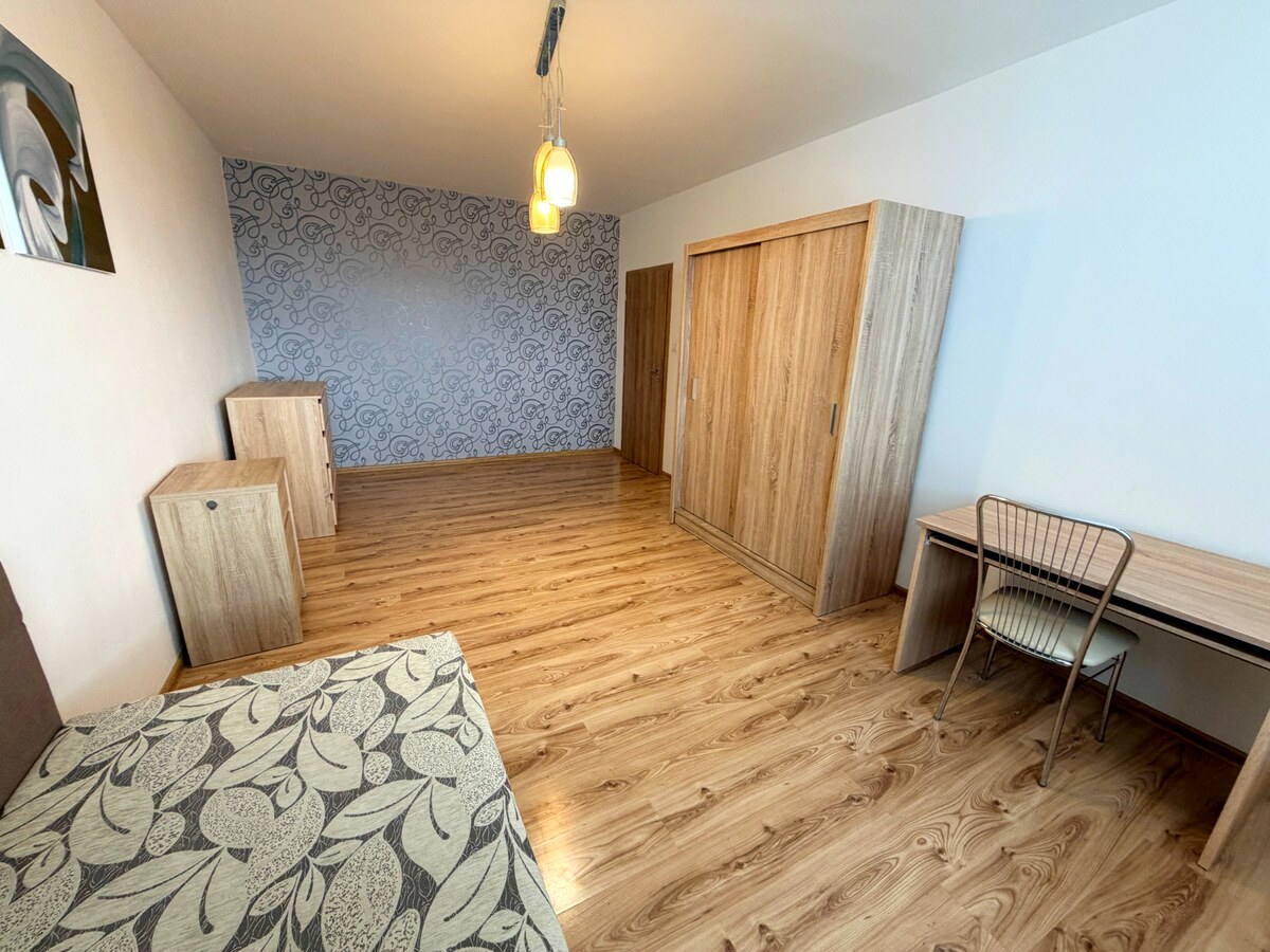Ponúkam na predaj 4-izbový byt vo výbornej lokalite, Lúky, Vráble, 84m — foto 3